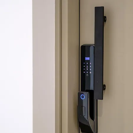 Artemis 302 - Seaside Stories * Livadhia