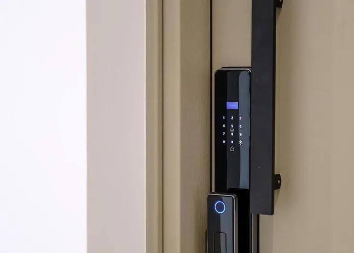 Artemis 302 - Seaside Stories * Livadhia