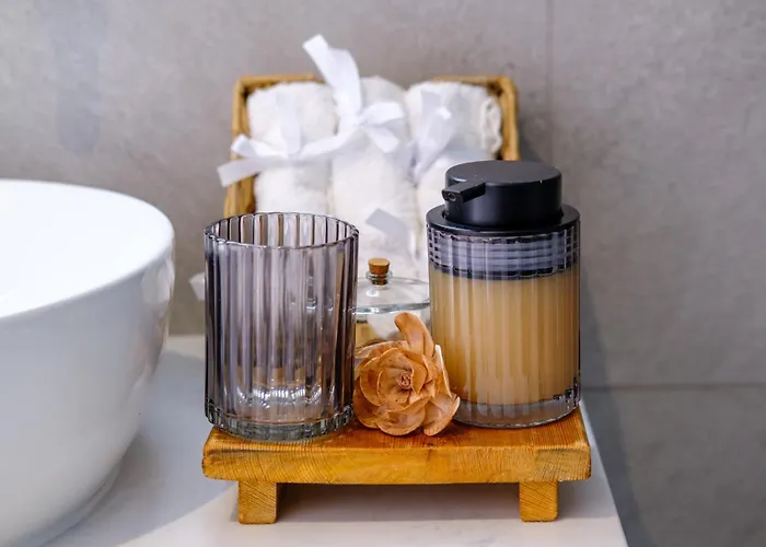 Artemis 302 - Seaside Stories * Livadhia